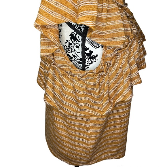 Maurice’s Ruffled Stripe Criss Cross Top Size XL - Picture 5 of 7